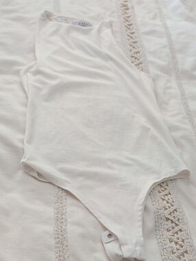 gaze White Sleeveless Cotton Bodysuit